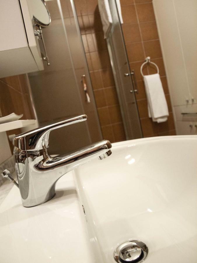 Casa Marina - Appartamento Nel Residence Di Nesso Luaran gambar